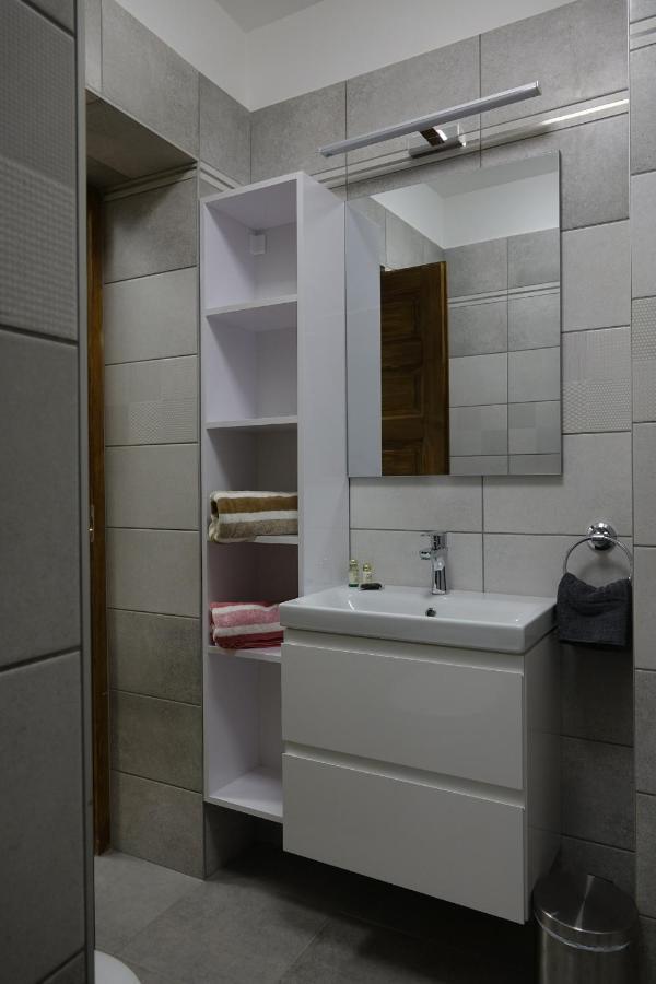 Paradiso Apartmanhaz *