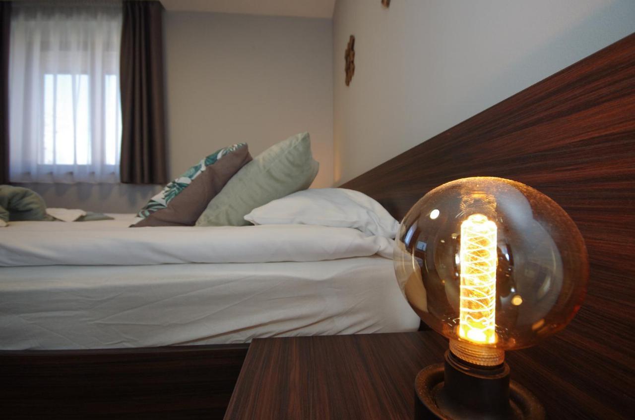 Paradiso Apartmanhaz Jula