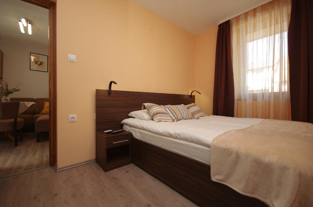 Paradiso Apartmanhaz Jula